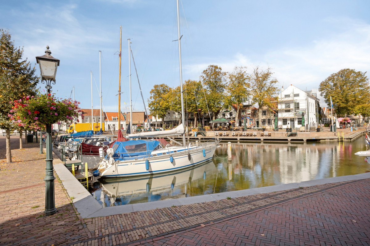 Tussenwoning te koop: Voorstraat 31, Middelharnis