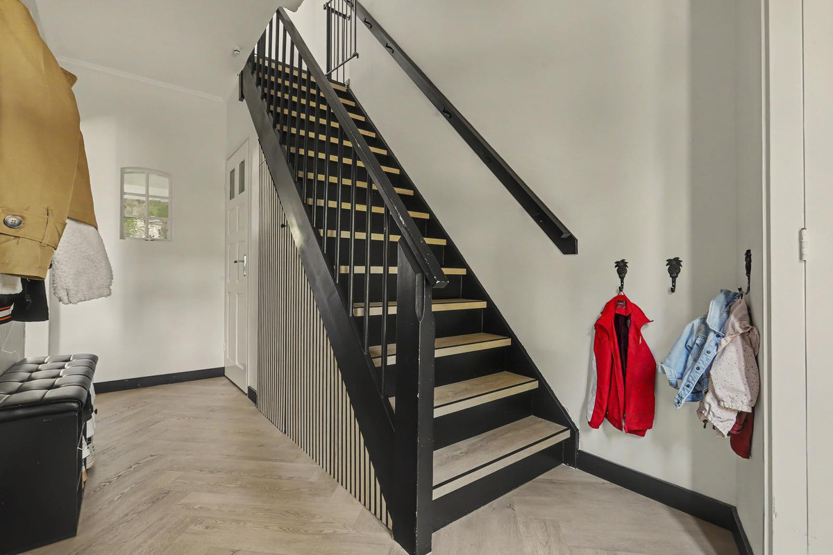 Tussenwoning te koop: Singel 11, Puttershoek