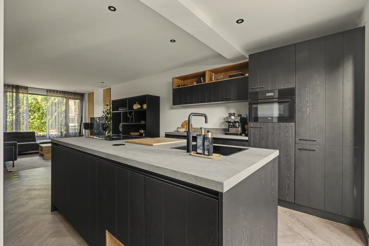 Tussenwoning te koop: Singel 11, Puttershoek