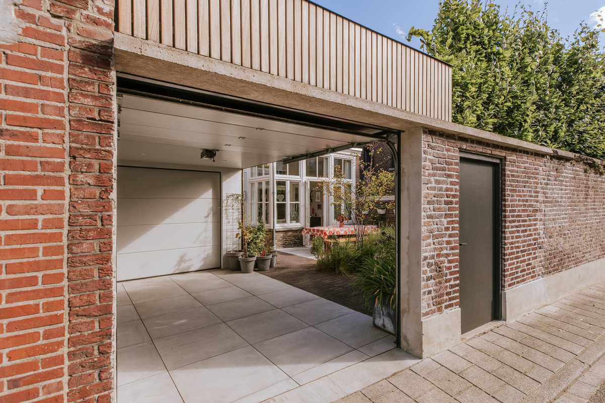 Tussenwoning te koop: Godsweerdersingel 17, Roermond