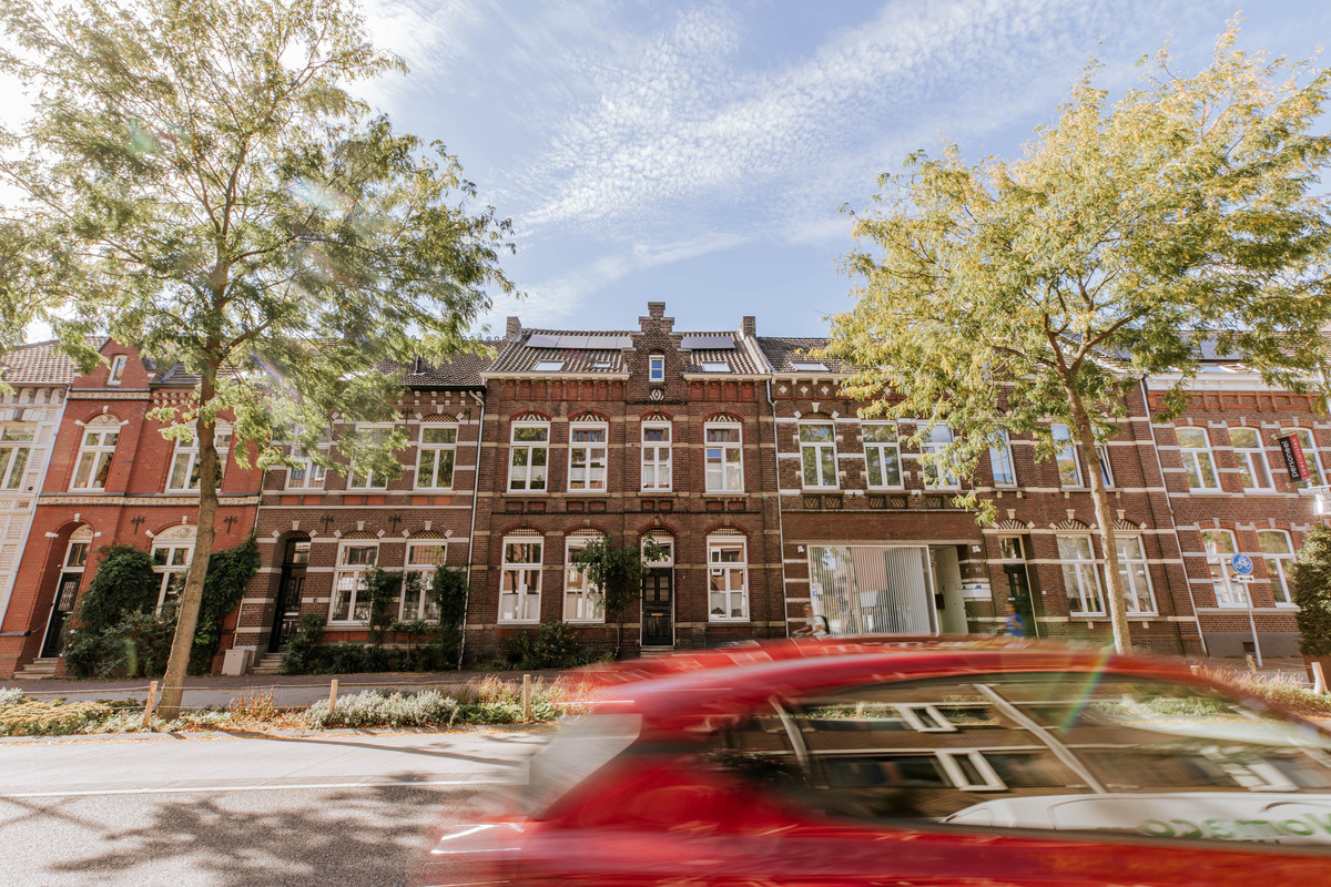 Tussenwoning te koop: Godsweerdersingel 17, Roermond