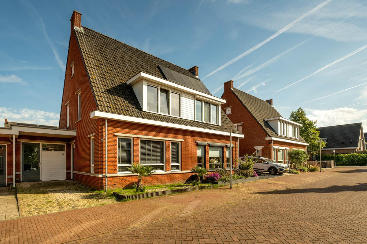 Tussenwoning te koop: de Groenling 28, Hoogerheide