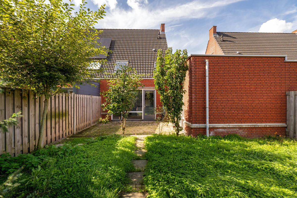 Tussenwoning te koop: de Groenling 28, Hoogerheide