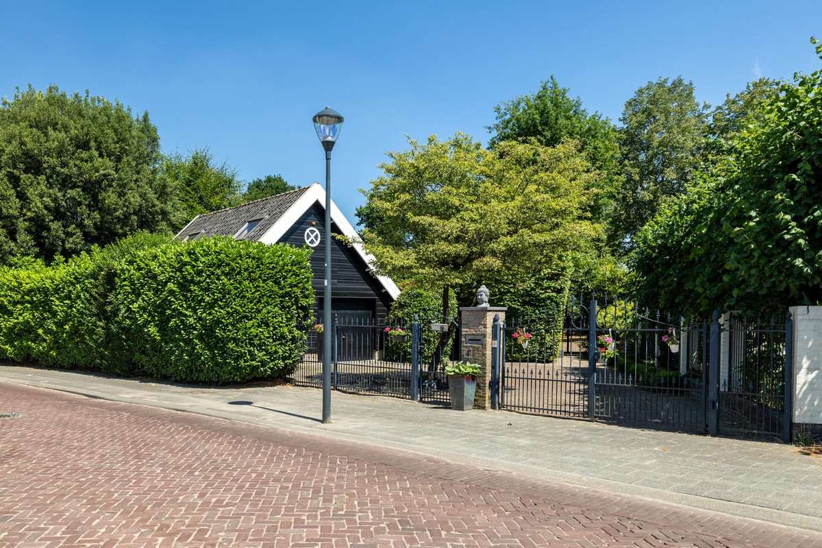 Twee-onder-één-kap te koop: Dorstseweg 4A, Bavel
