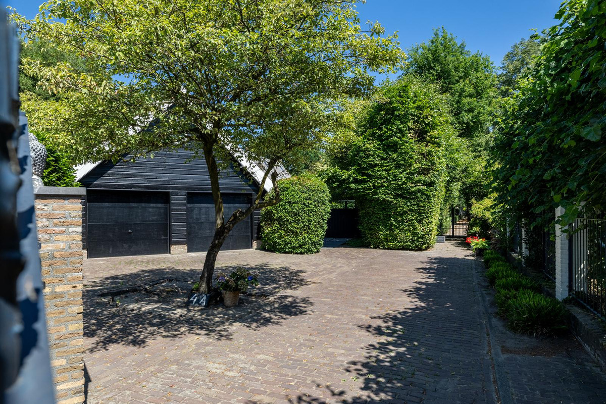Twee-onder-één-kap te koop: Dorstseweg 4A, Bavel