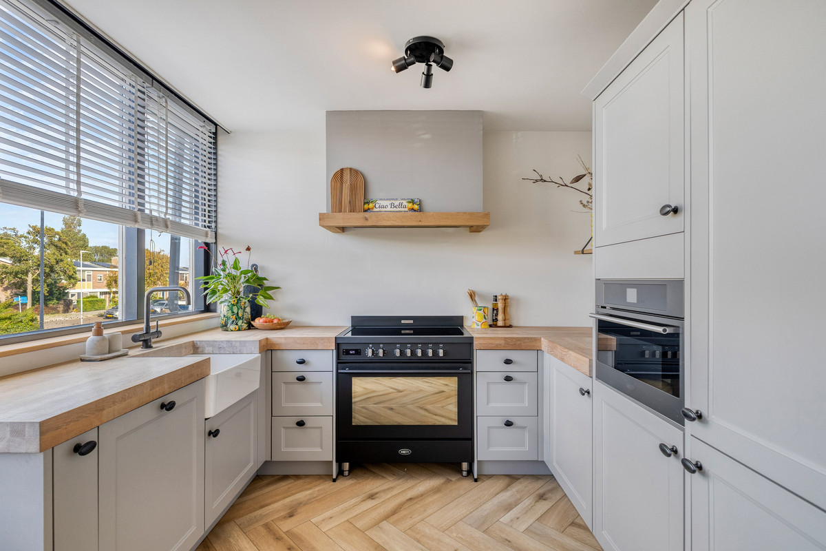 Tussenwoning te koop: Harpoenierstraat 40, Den Helder
