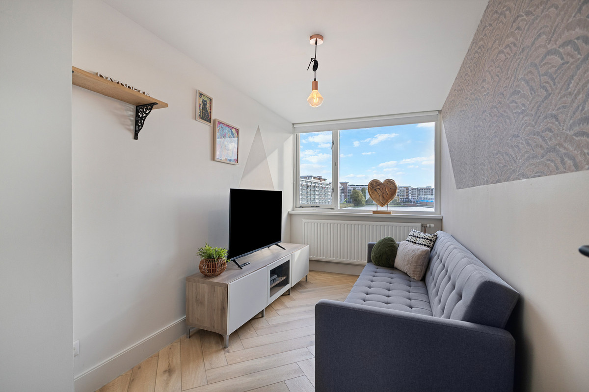 Tussenwoning te koop: Harpoenierstraat 40, Den Helder