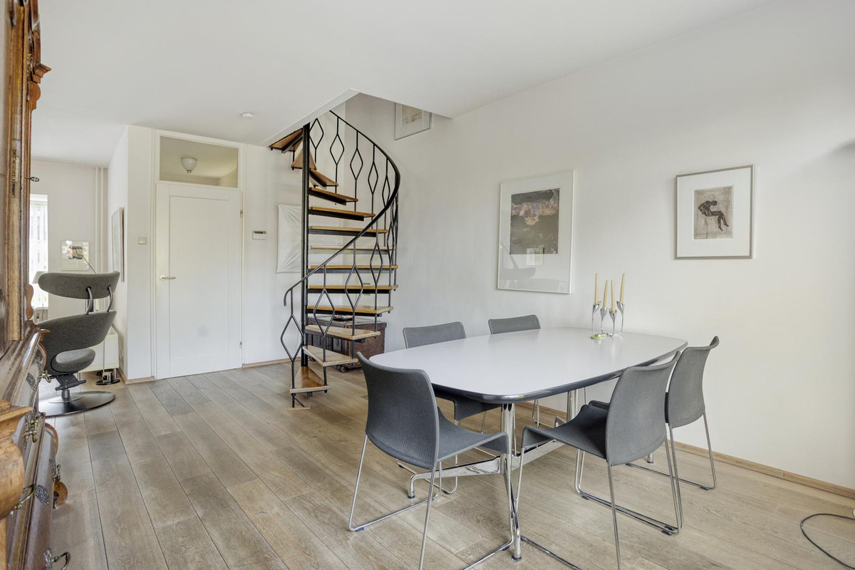 Tussenwoning te koop: Prinses Margrietlaan 12, Tiel
