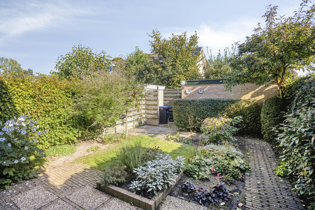 Tussenwoning te koop: Prinses Margrietlaan 12, Tiel
