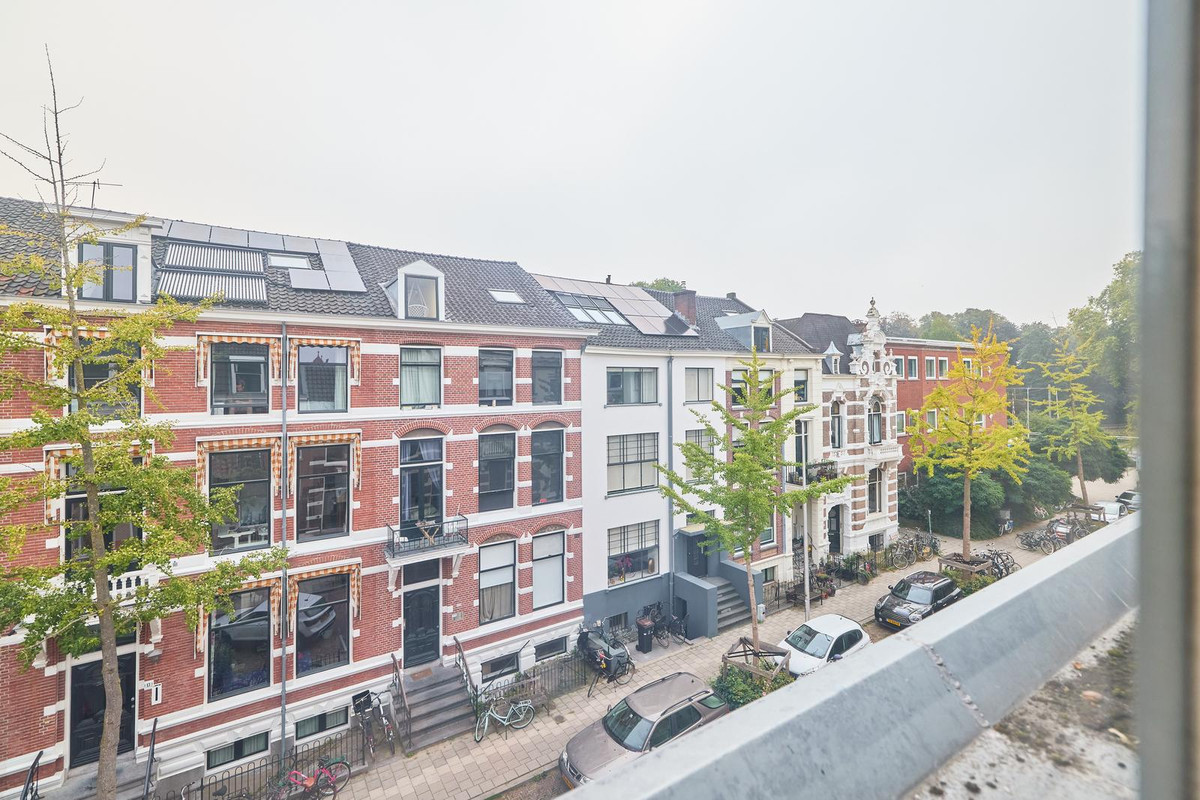 Tussenwoning te koop: F.C. Dondersstraat 20, Utrecht