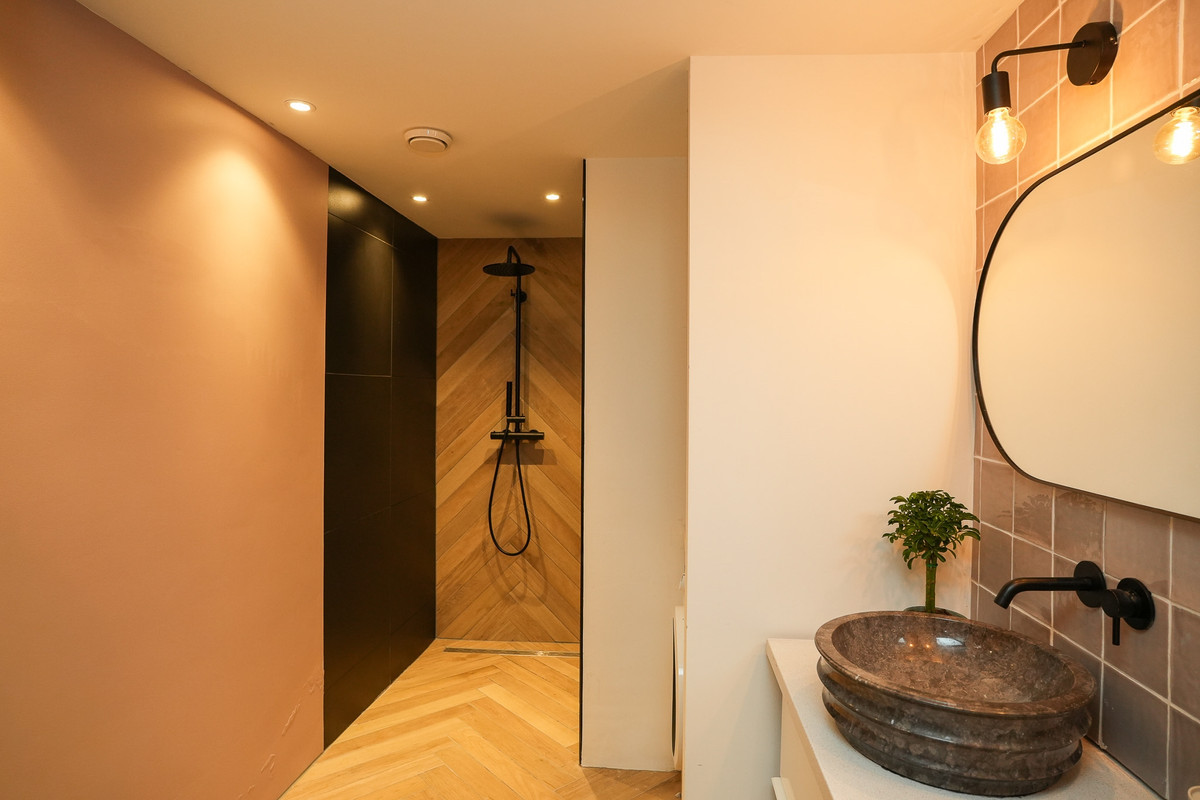 Hoekwoning te koop: Voorstraat 13, Heukelum
