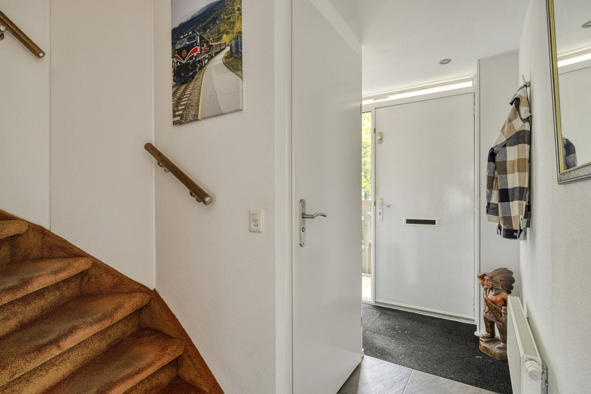 Hoekwoning te koop: Marga Klompésingel 192, Hoofddorp
