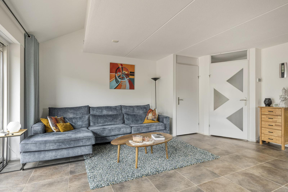 Hoekwoning te koop: Marga Klompésingel 192, Hoofddorp