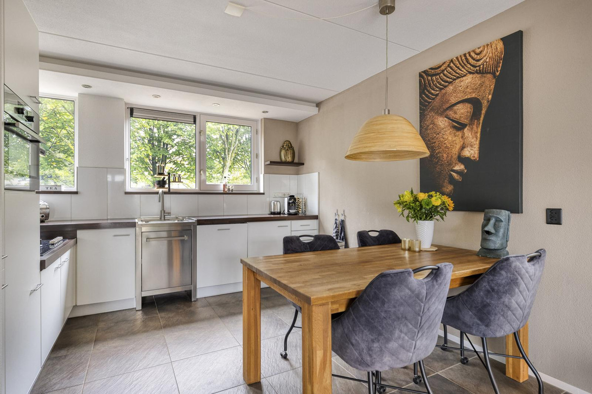 Hoekwoning te koop: Marga Klompésingel 192, Hoofddorp