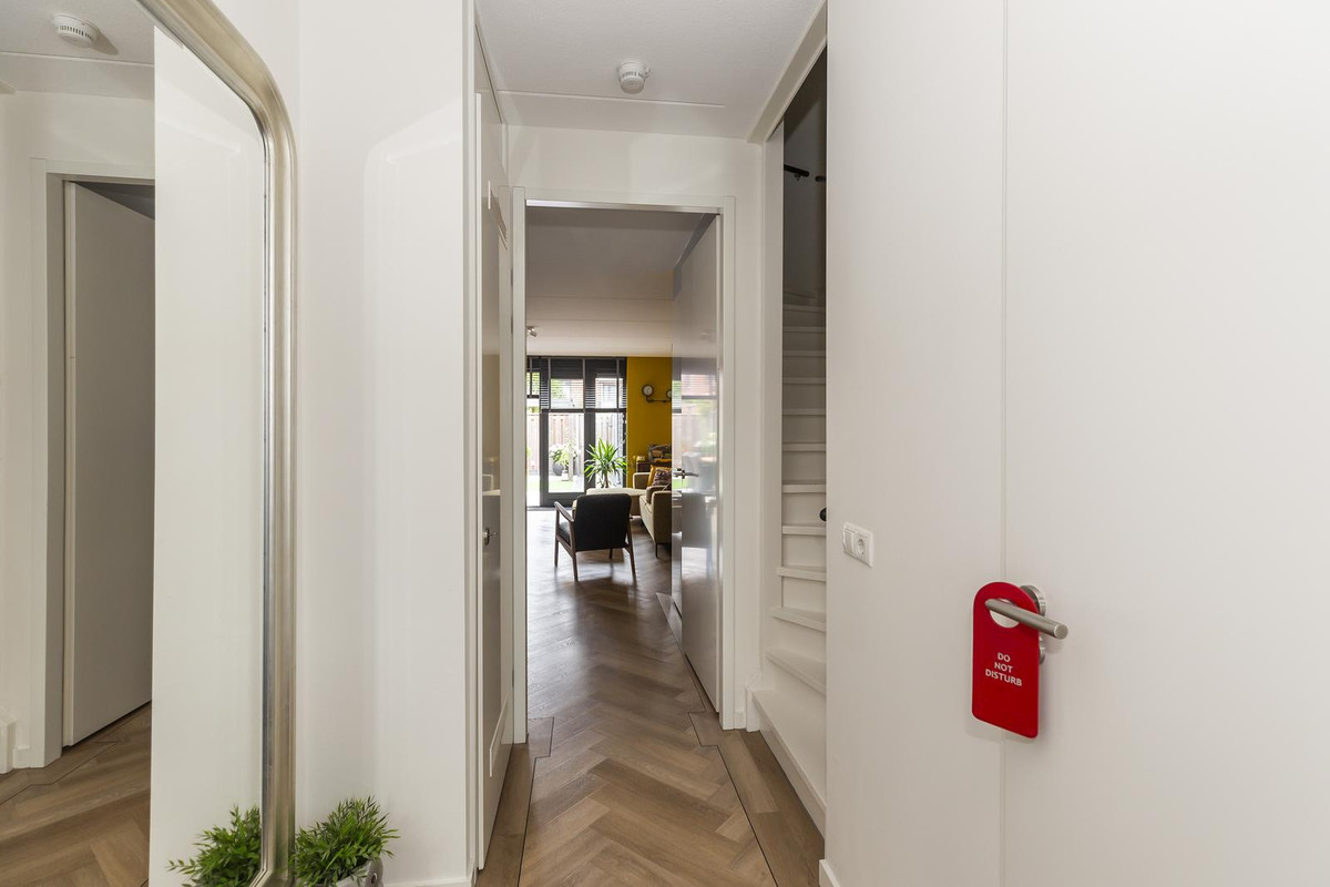 Hoekwoning te huur: Dr. Jan Schoutenlaan 330, Maassluis