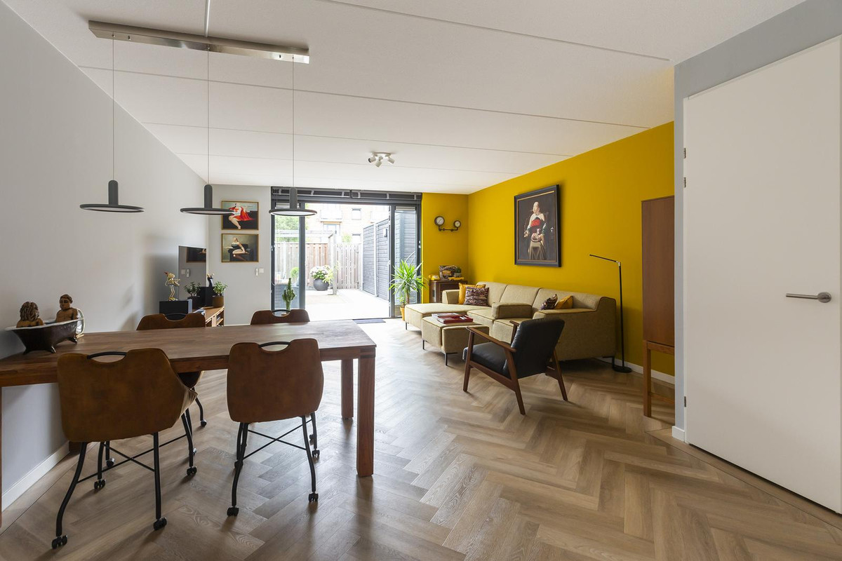 Hoekwoning te huur: Dr. Jan Schoutenlaan 330, Maassluis