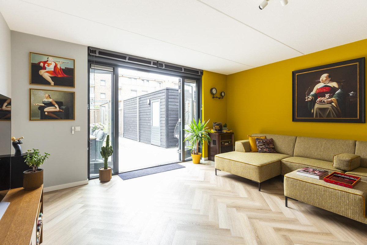Hoekwoning te huur: Dr. Jan Schoutenlaan 330, Maassluis