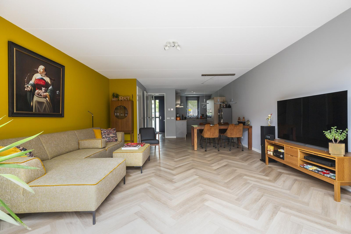 Hoekwoning te huur: Dr. Jan Schoutenlaan 330, Maassluis