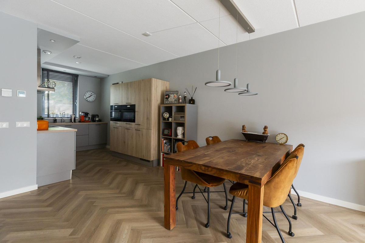 Hoekwoning te huur: Dr. Jan Schoutenlaan 330, Maassluis