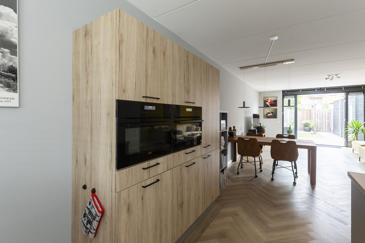 Hoekwoning te huur: Dr. Jan Schoutenlaan 330, Maassluis