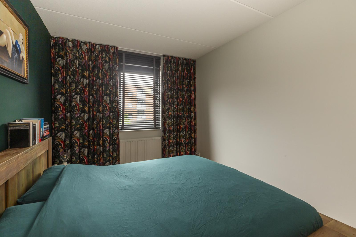 Hoekwoning te huur: Dr. Jan Schoutenlaan 330, Maassluis