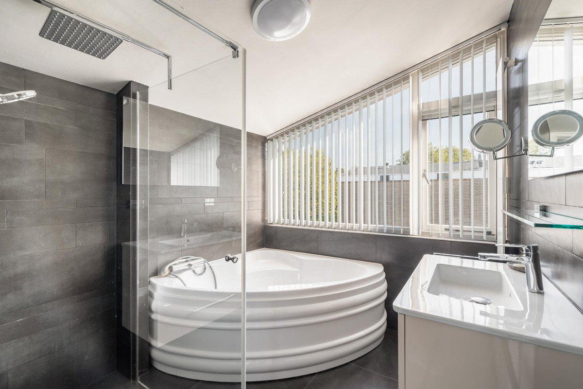 Tussenwoning te koop: Jan den Boerplein 5, Gouda