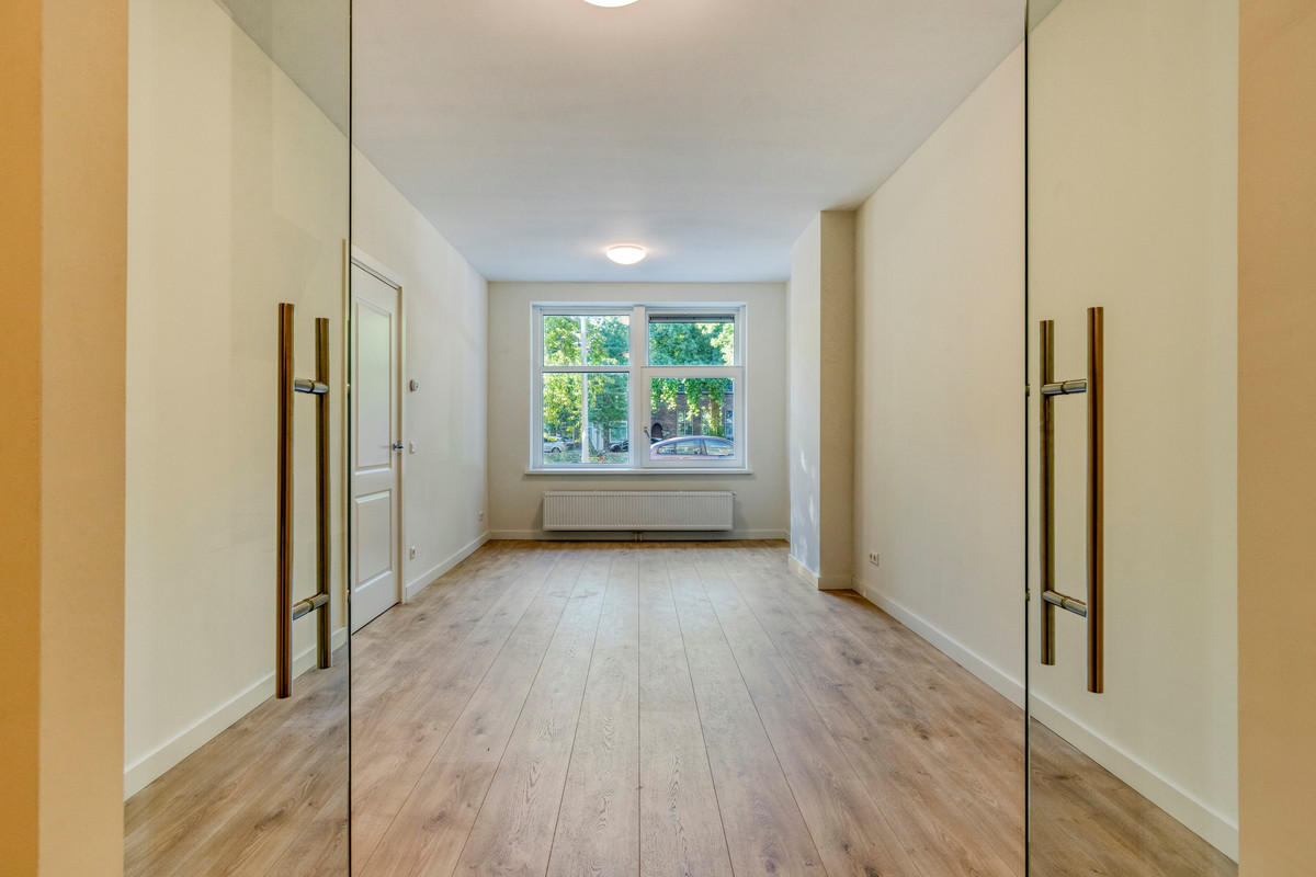 Appartement te huur: Lange Hilleweg 209A, Rotterdam