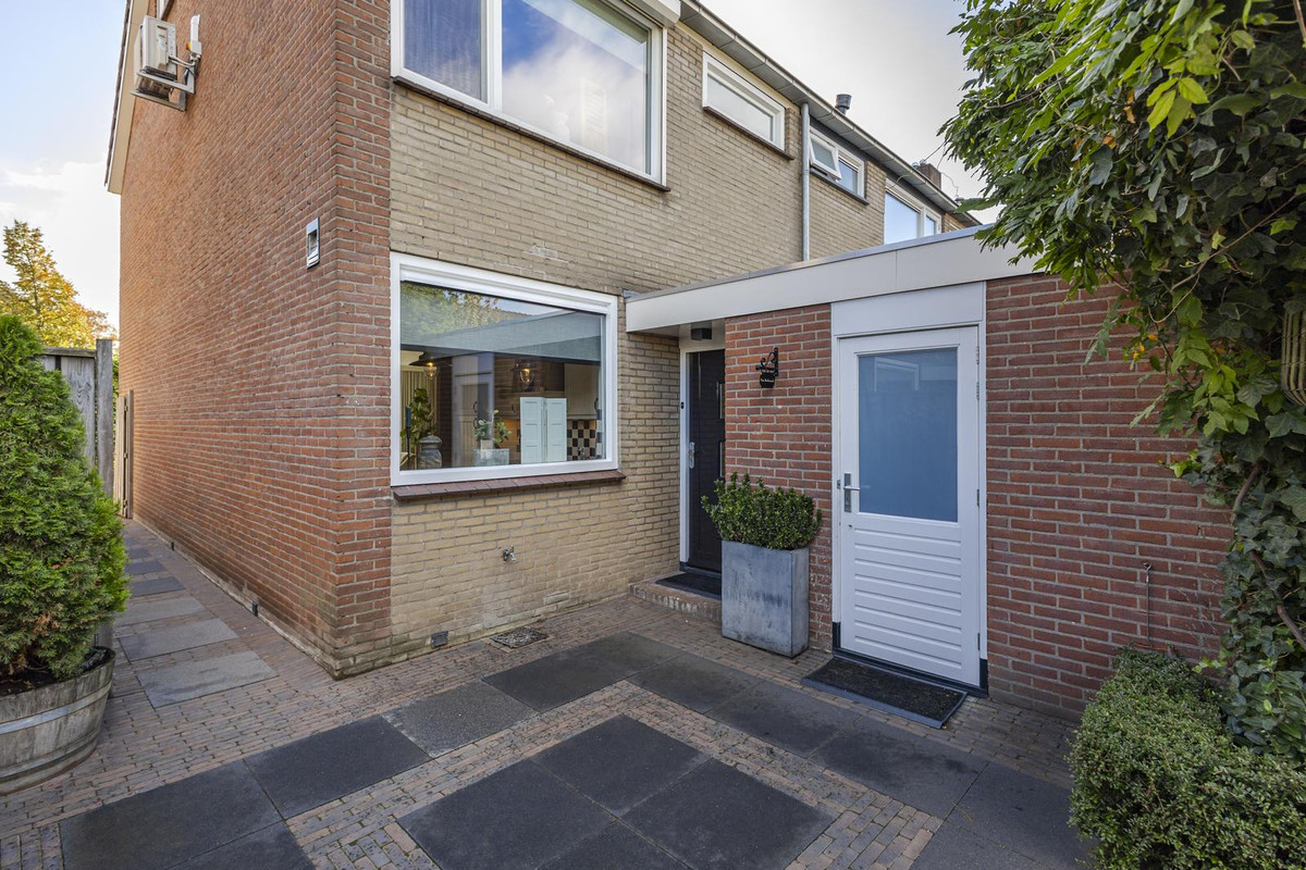 Hoekwoning te koop: Lange Griendsweer 103, Hardinxveld-Giessendam