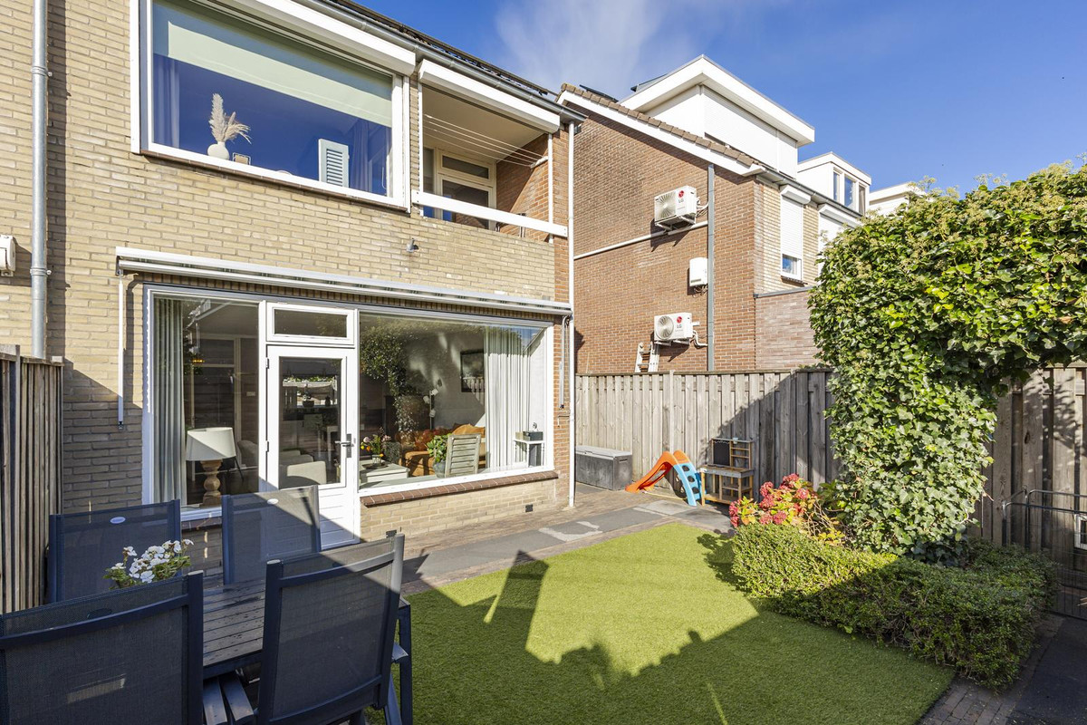 Hoekwoning te koop: Lange Griendsweer 103, Hardinxveld-Giessendam