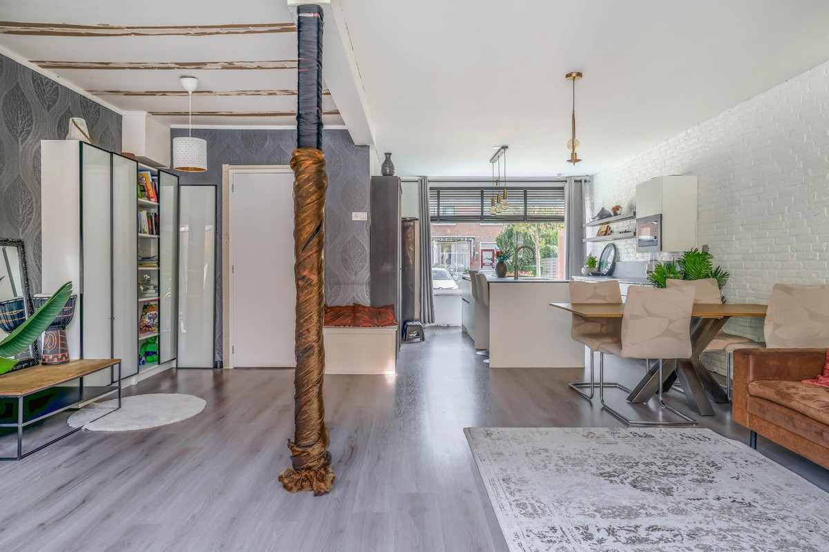 Tussenwoning te koop: De Zeeg 60, Barendrecht