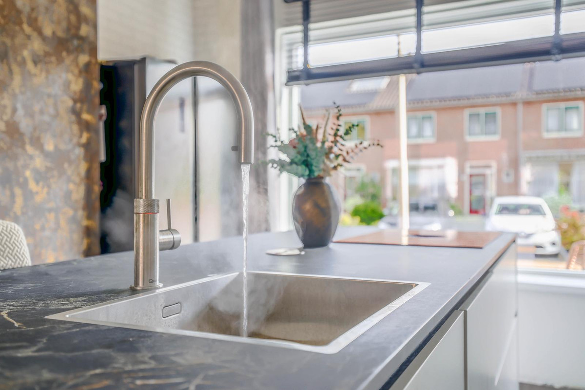 Tussenwoning te koop: De Zeeg 60, Barendrecht