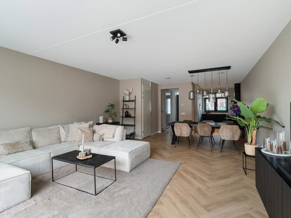 Dorpsomroeper 10