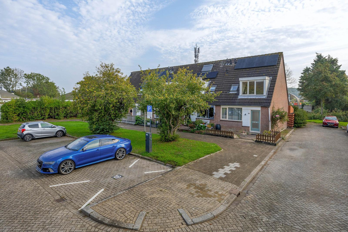 Hoekwoning te koop: Appelgaarde 50, Hellevoetsluis