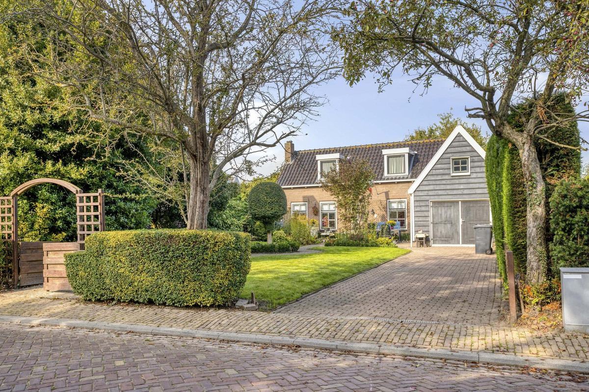 5-room house & single family of 110 m²