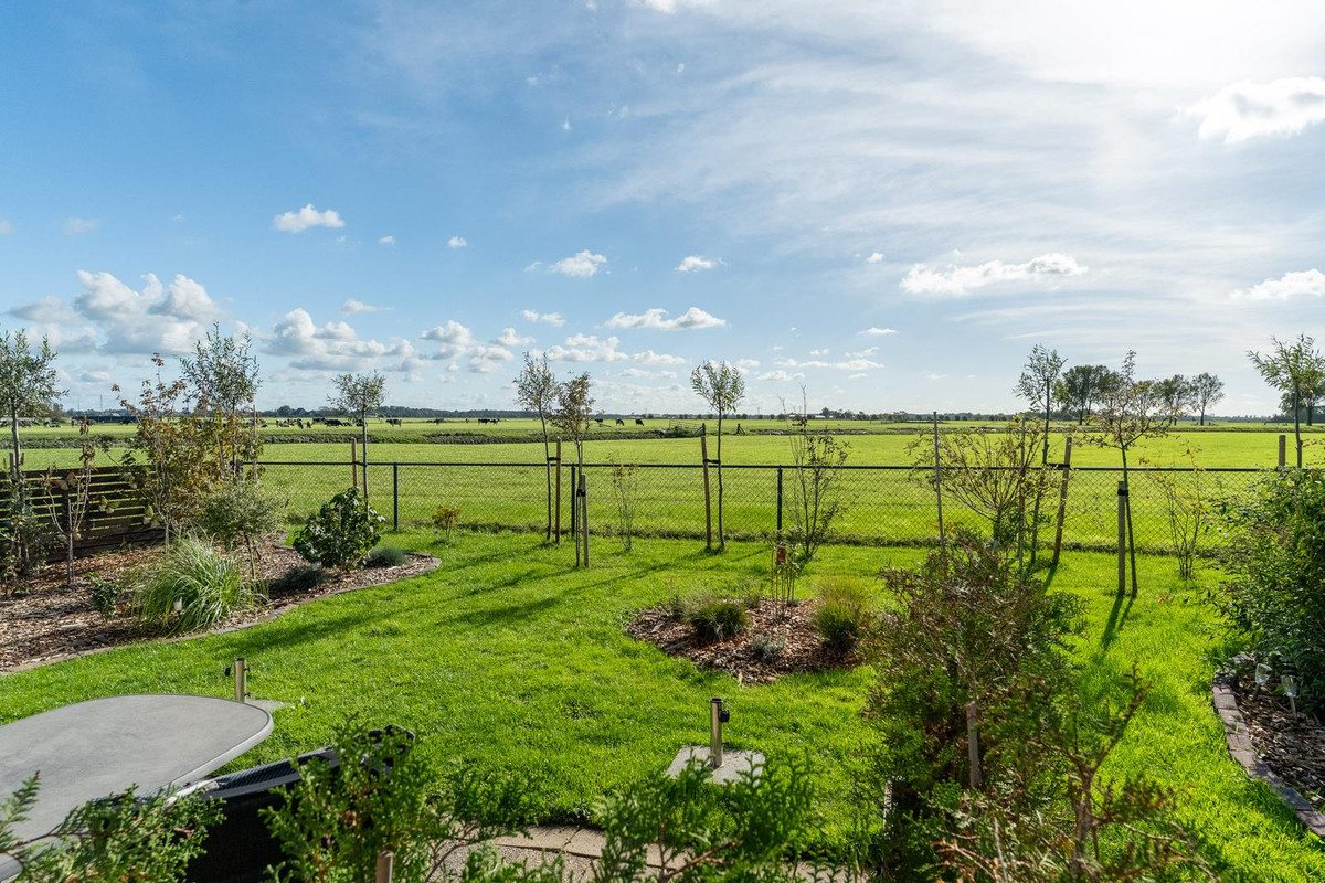 Vrijstaande woning te koop: Van Kleffenswei 1, Raard