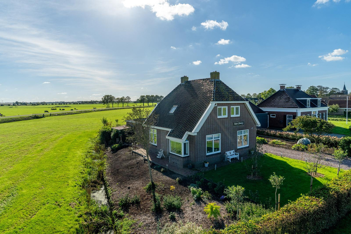 Vrijstaande woning te koop: Van Kleffenswei 1, Raard