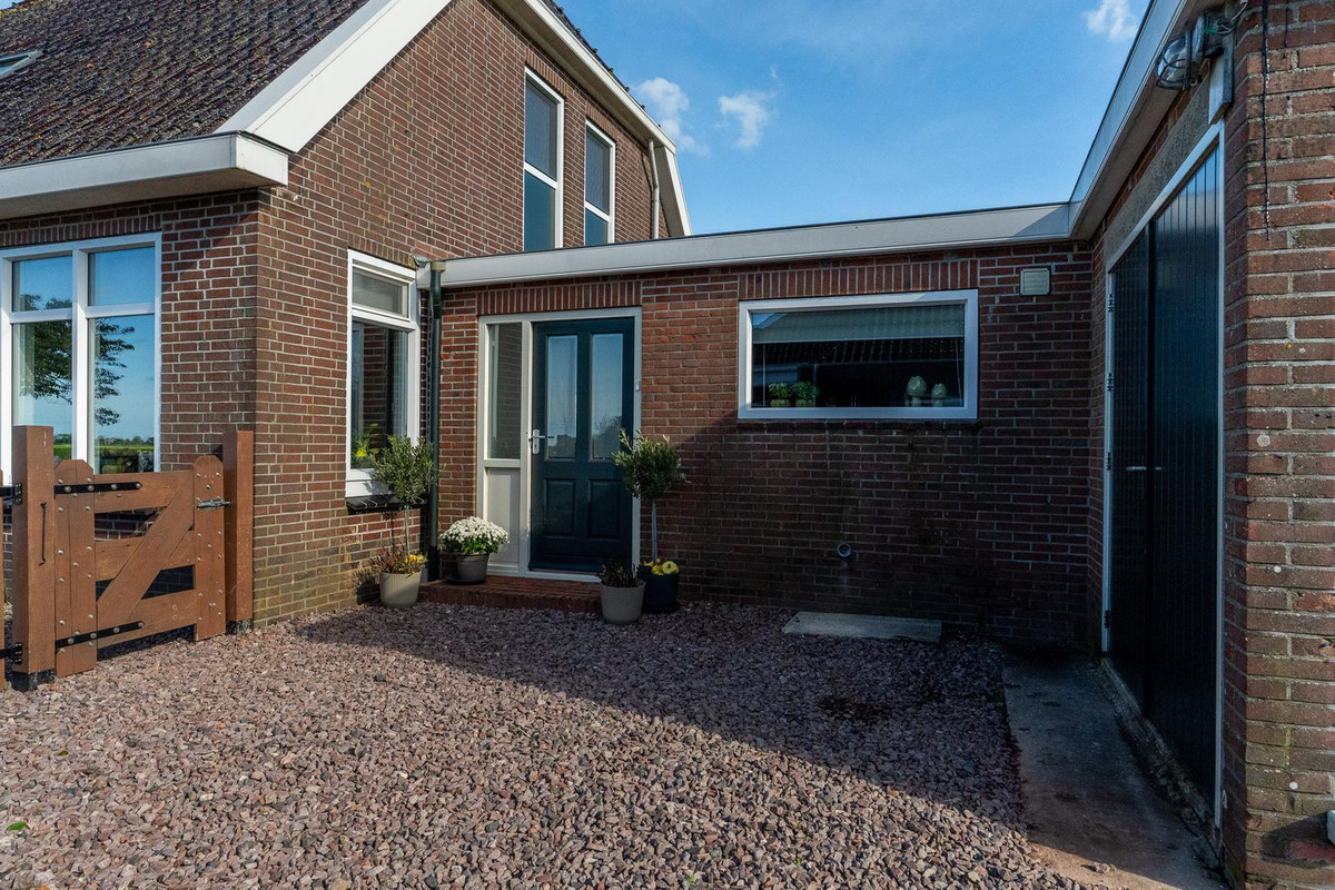 Vrijstaande woning te koop: Van Kleffenswei 1, Raard