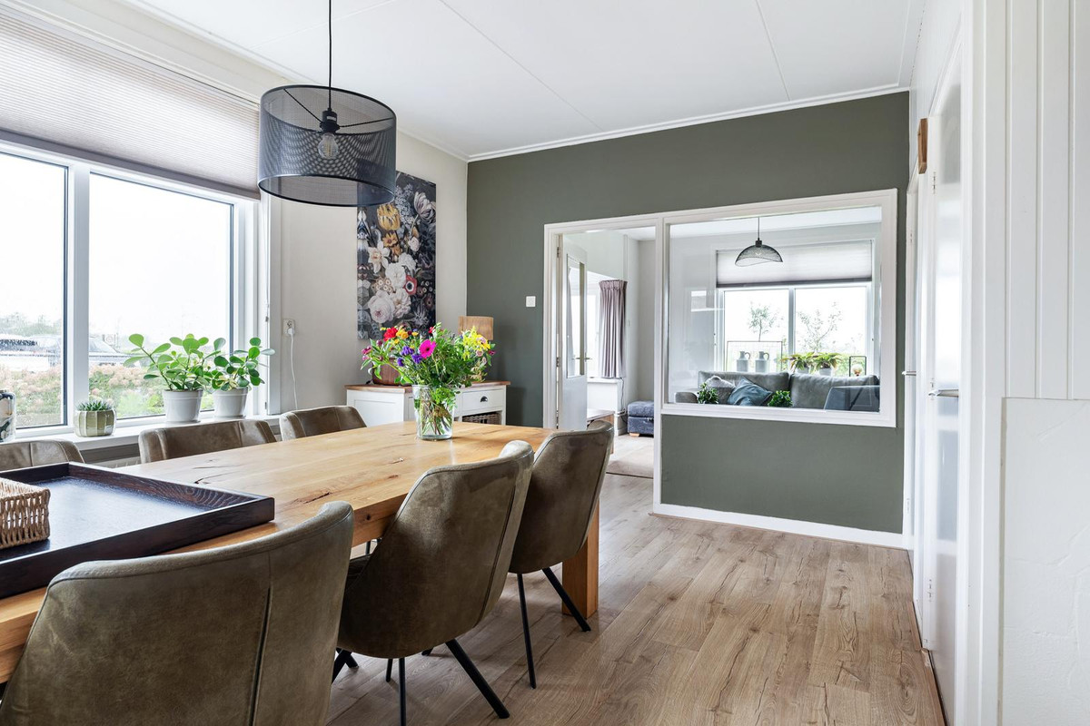 Vrijstaande woning te koop: Van Kleffenswei 1, Raard
