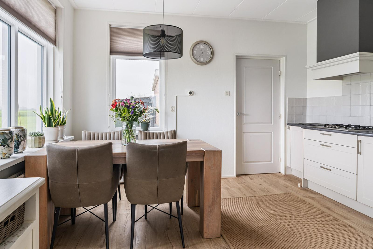 Vrijstaande woning te koop: Van Kleffenswei 1, Raard