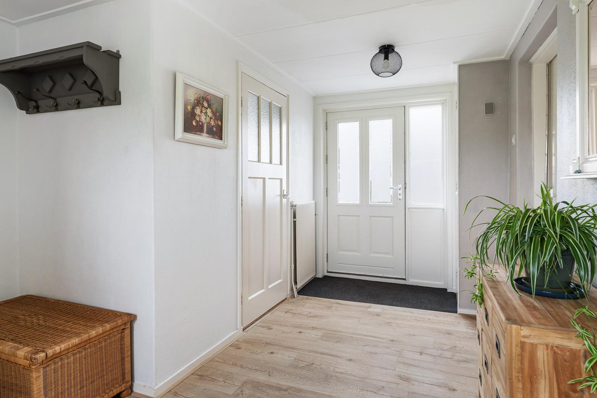 Vrijstaande woning te koop: Van Kleffenswei 1, Raard