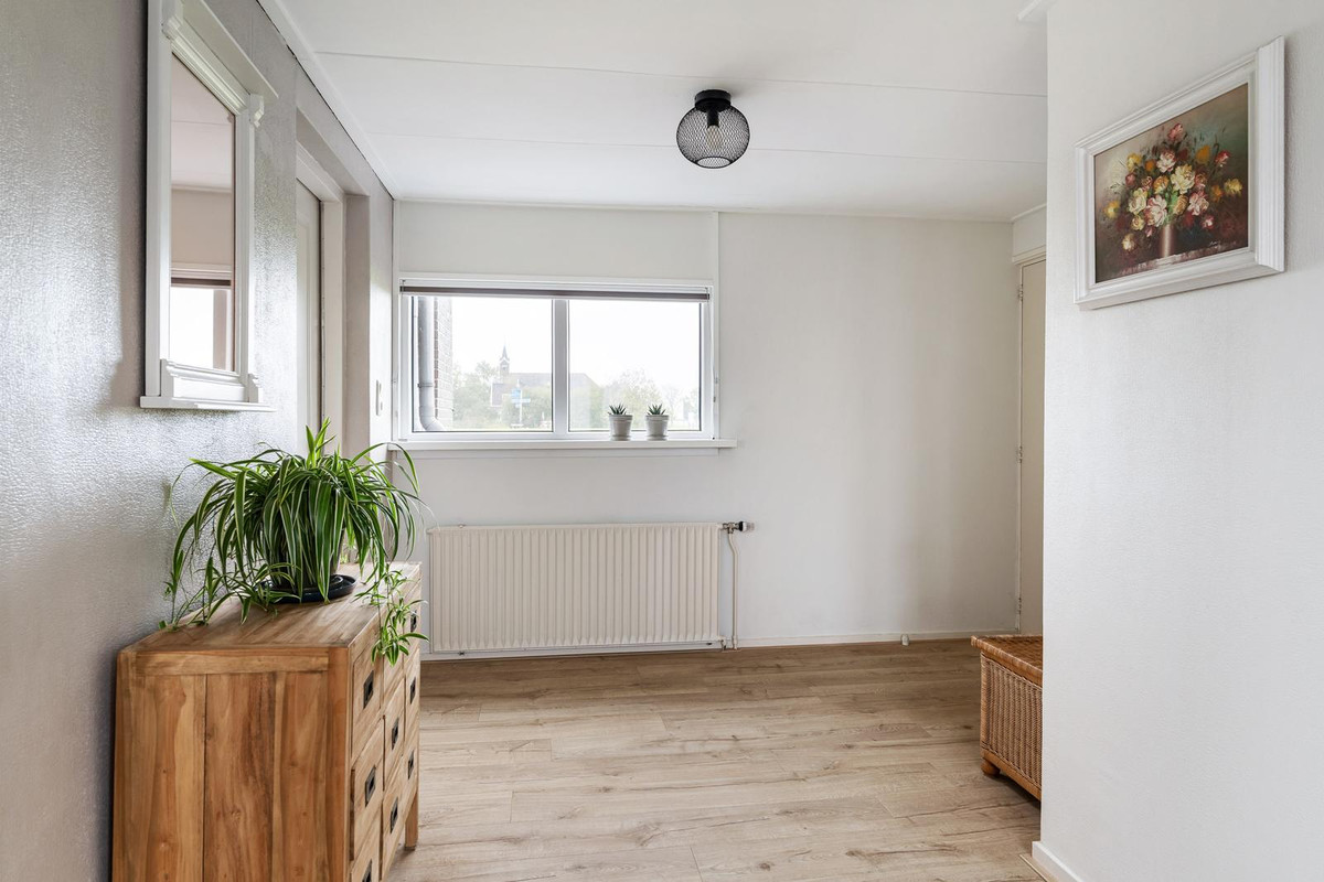Vrijstaande woning te koop: Van Kleffenswei 1, Raard