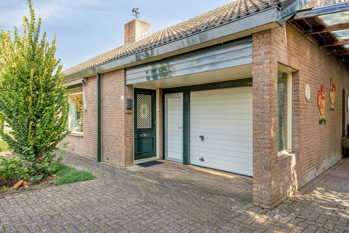 Vrijstaande woning te koop: Nachtegaallaan 6, Dodewaard