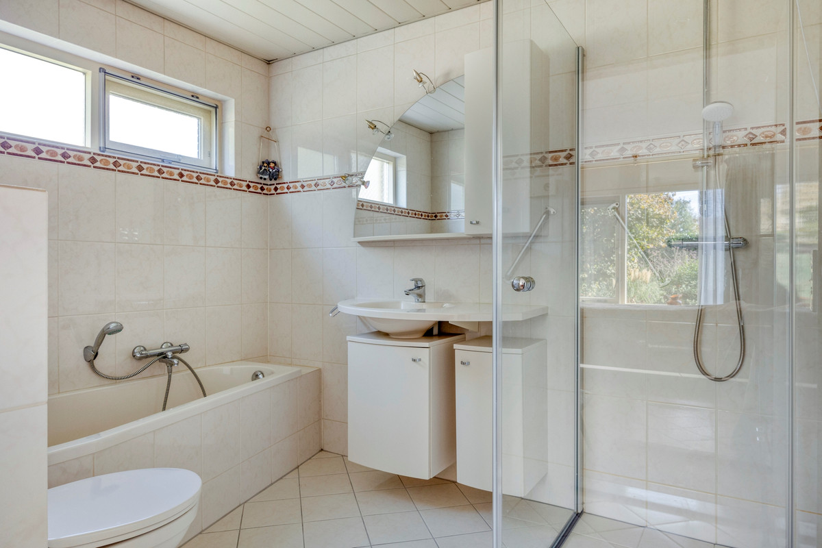 Vrijstaande woning te koop: Nachtegaallaan 6, Dodewaard