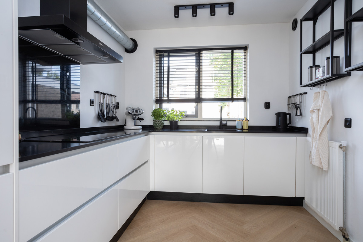 Tussenwoning te koop: Sterrenlaan 112, Bleiswijk