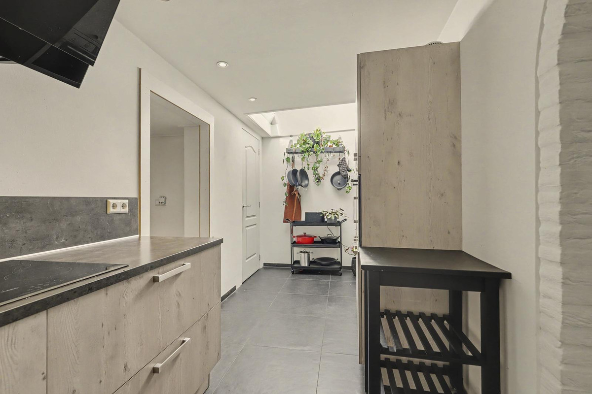 Tussenwoning te koop: Dorpsstraat 6, Sirjansland