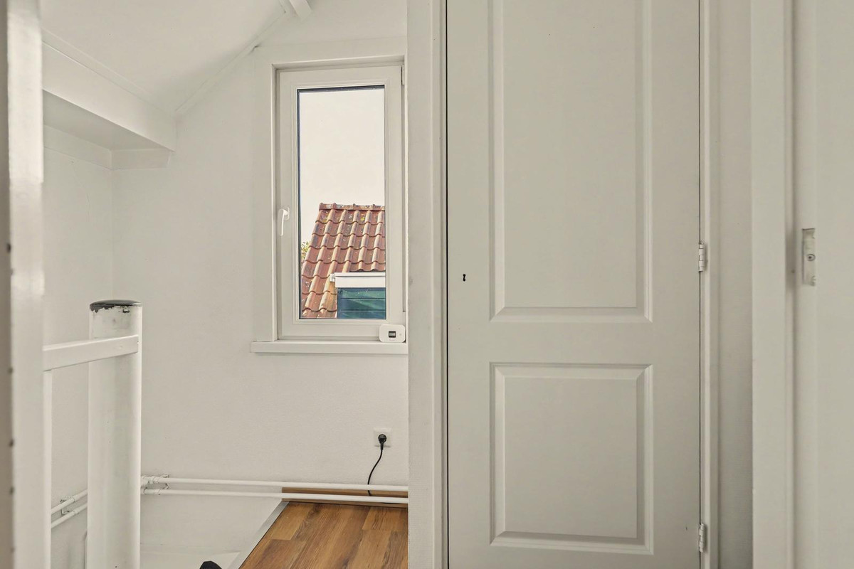 Tussenwoning te koop: Dorpsstraat 6, Sirjansland