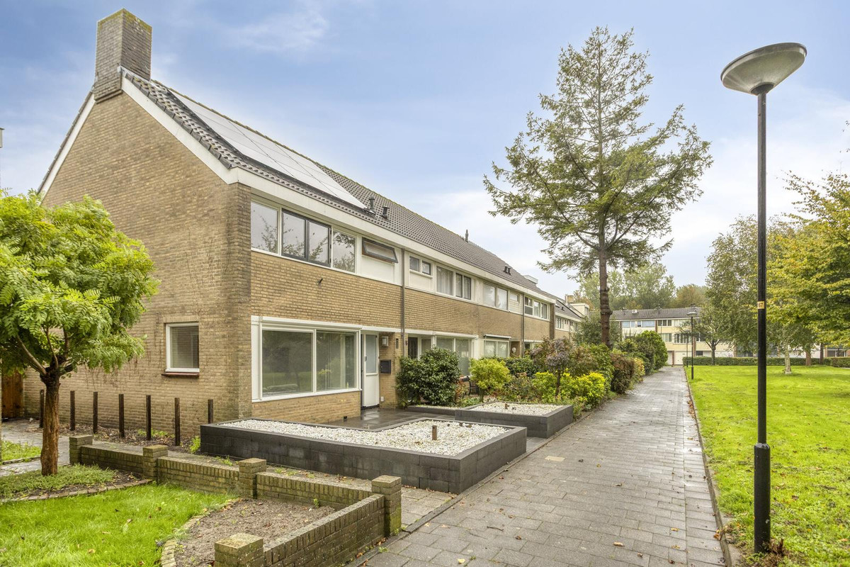 Hoekwoning te koop: Govert Flinckplantsoen 18, Heerhugowaard