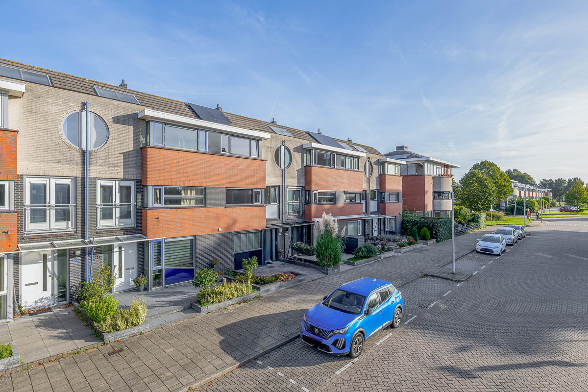Tussenwoning te koop: Sterrenlaan 140, Waddinxveen
