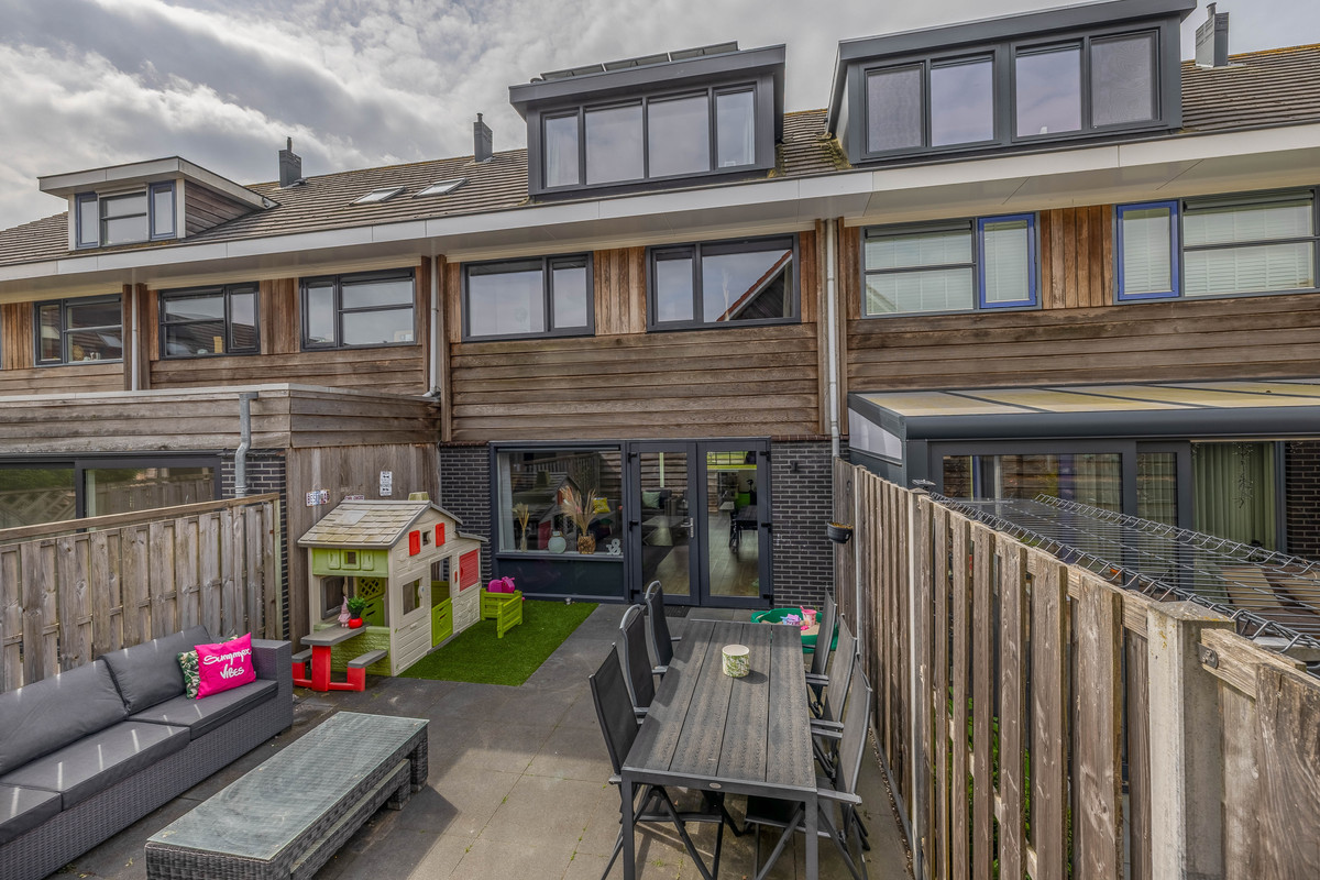 Tussenwoning te koop: Sterrenlaan 140, Waddinxveen