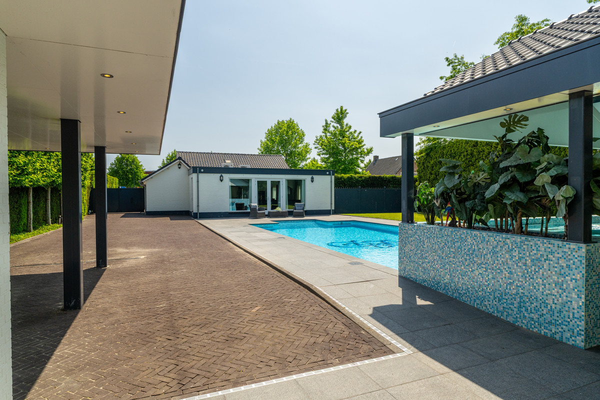 Vrijstaande woning te koop: Wijksestraat 2, Wijk En Aalburg